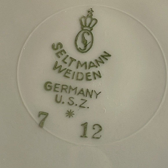 BEAUTIFUL ANTIQUE SELTMANN  3 PIECE  TEACUP AND SAUCER